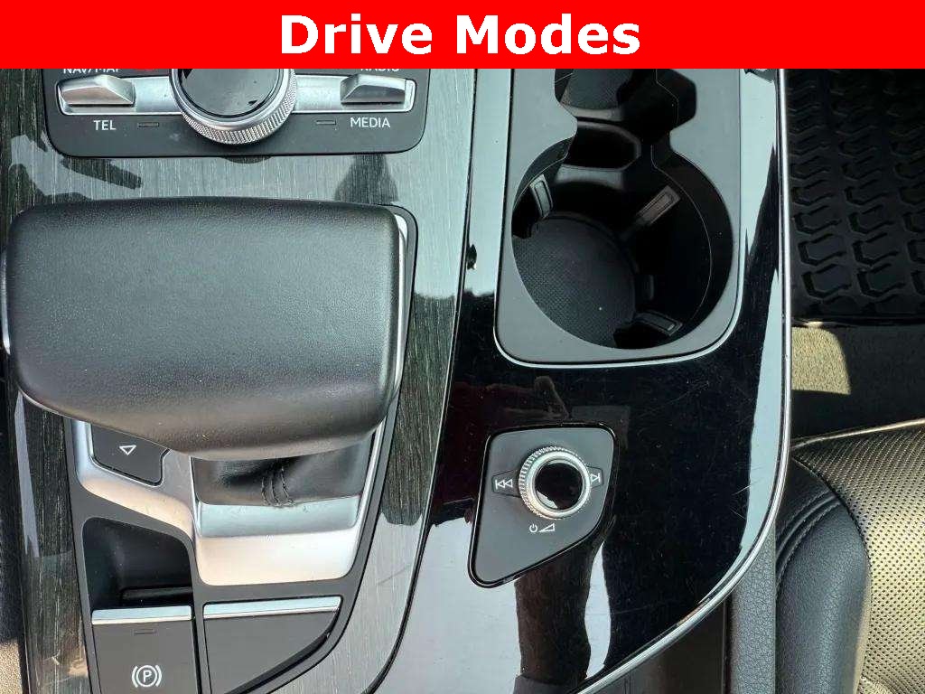 Vehicle image 27 of 35