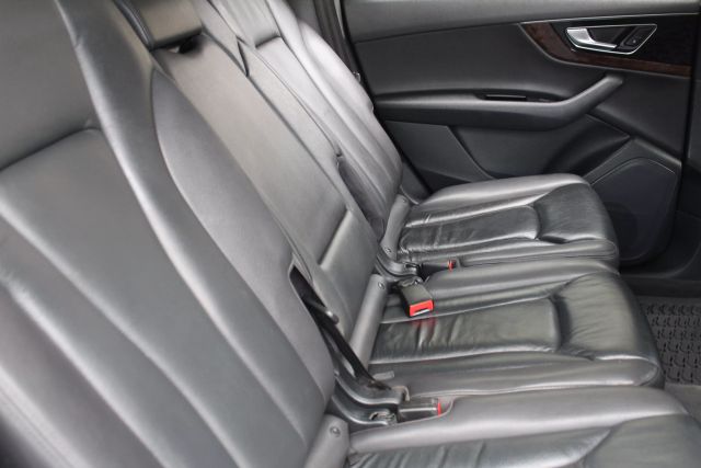 Vehicle image 15 of 45