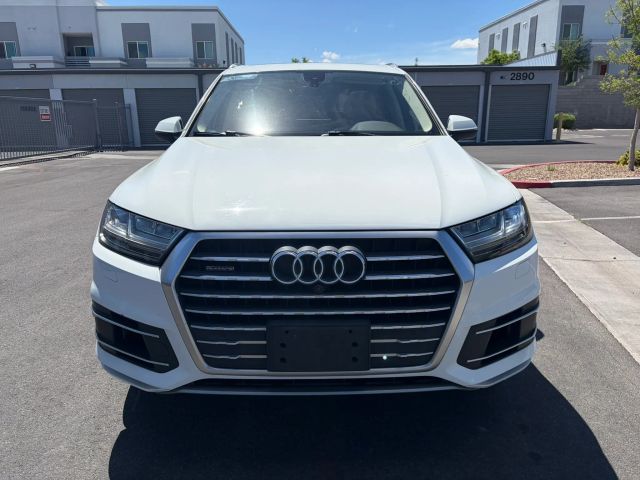 2017 Audi Q7 Premium Plus Image 2 of 17