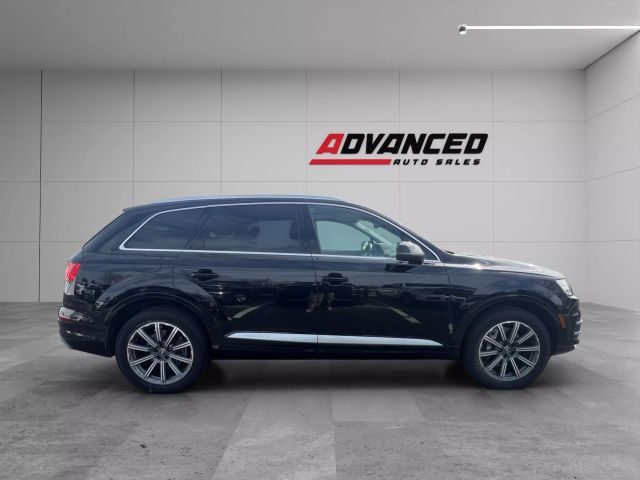 Vehicle image 4 of 29