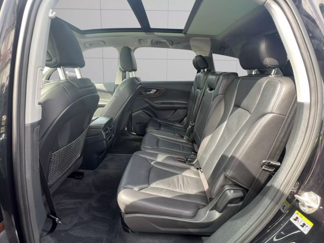 Vehicle image 12 of 29