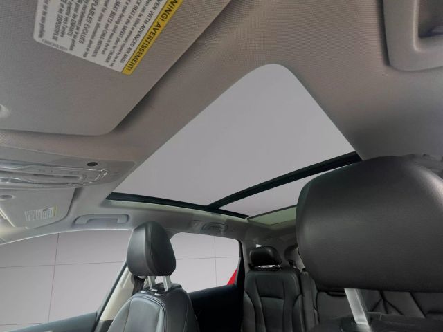 Vehicle image 18 of 29