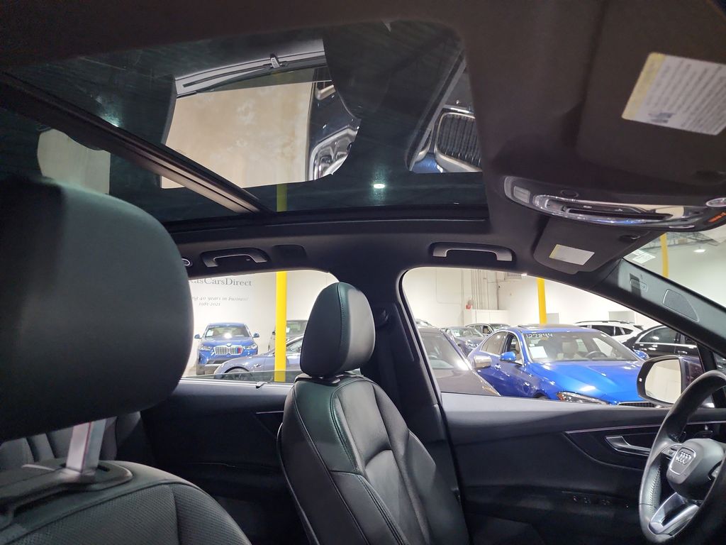 Vehicle image 19 of 47