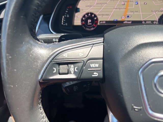 Vehicle image 37 of 40