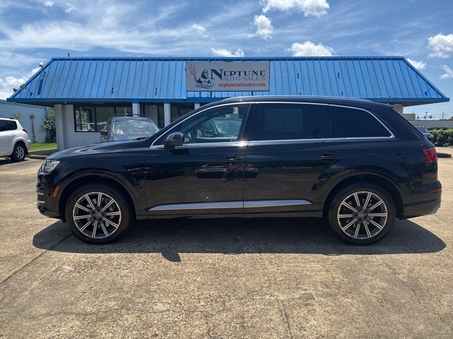 Vehicle image 8 of 40