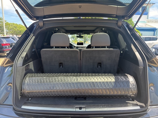 Vehicle image 13 of 40