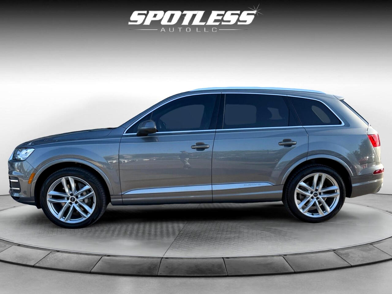 Vehicle image 11 of 28