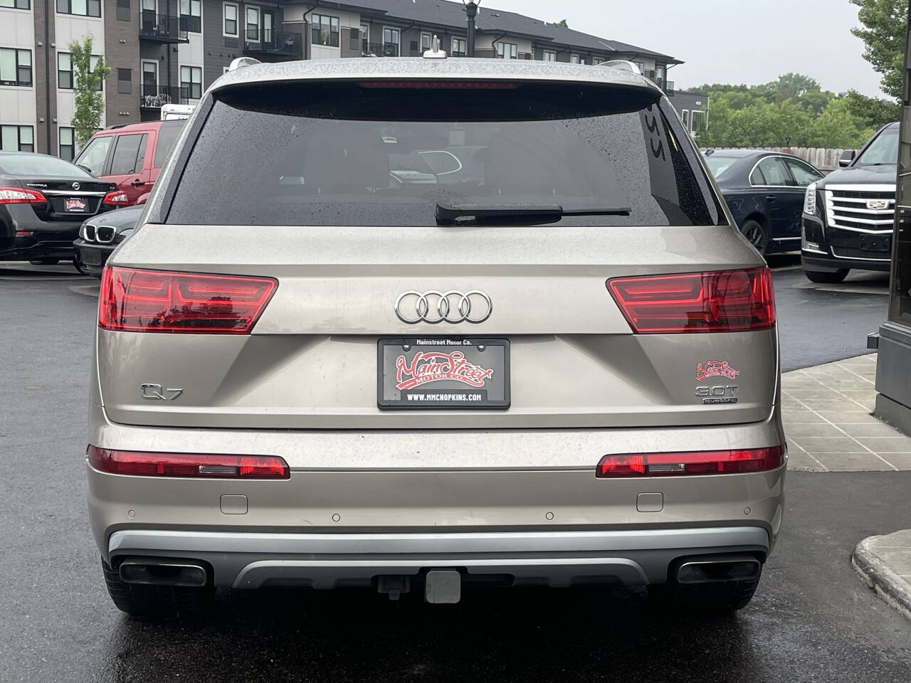 Vehicle image 8 of 47