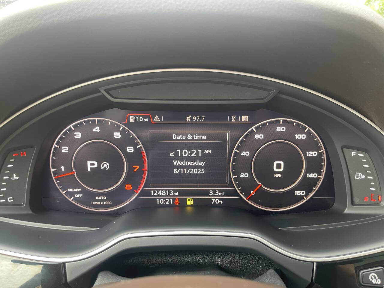 Vehicle image 27 of 47