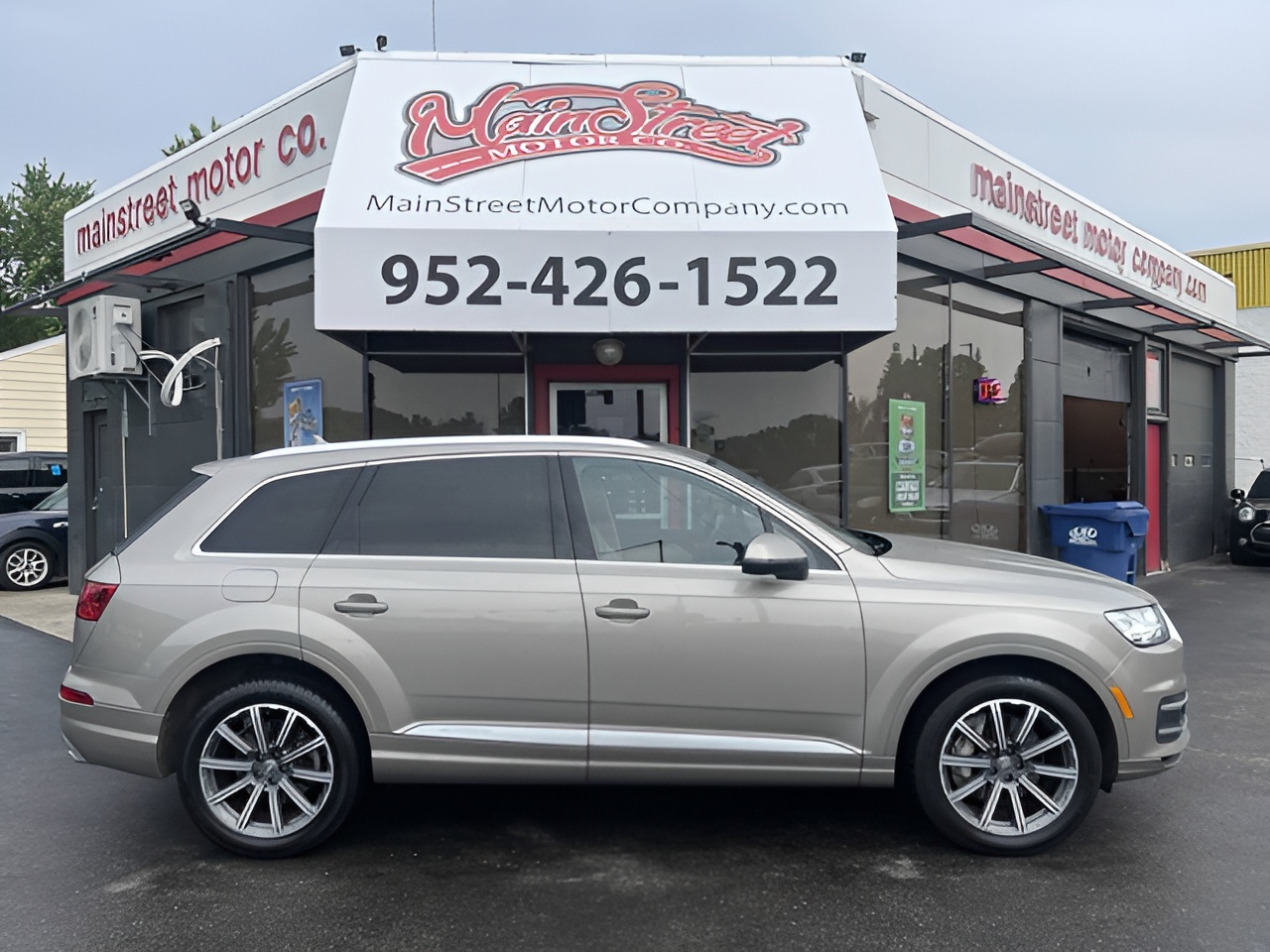 Vehicle image 43 of 47