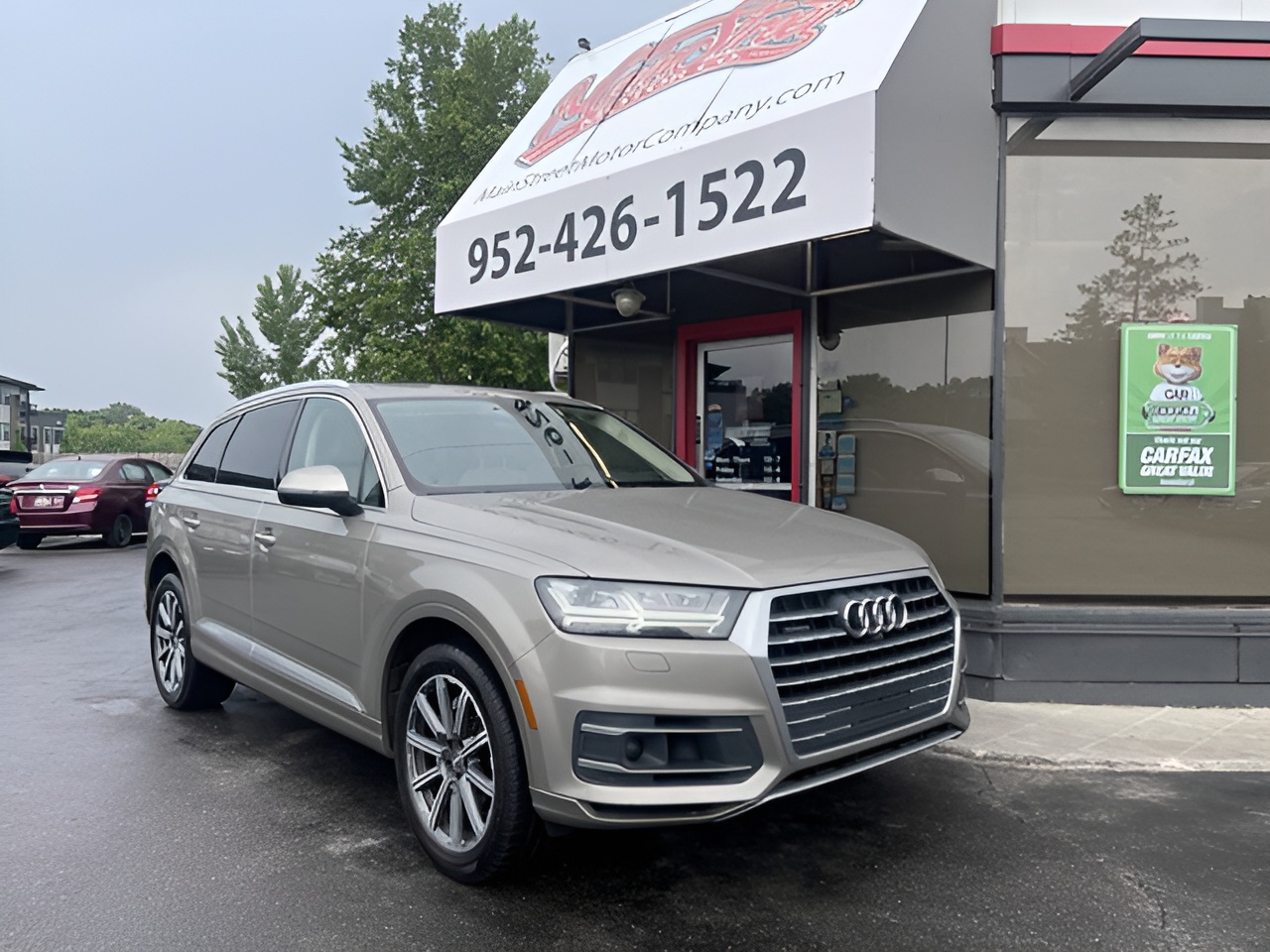 Vehicle image 41 of 47