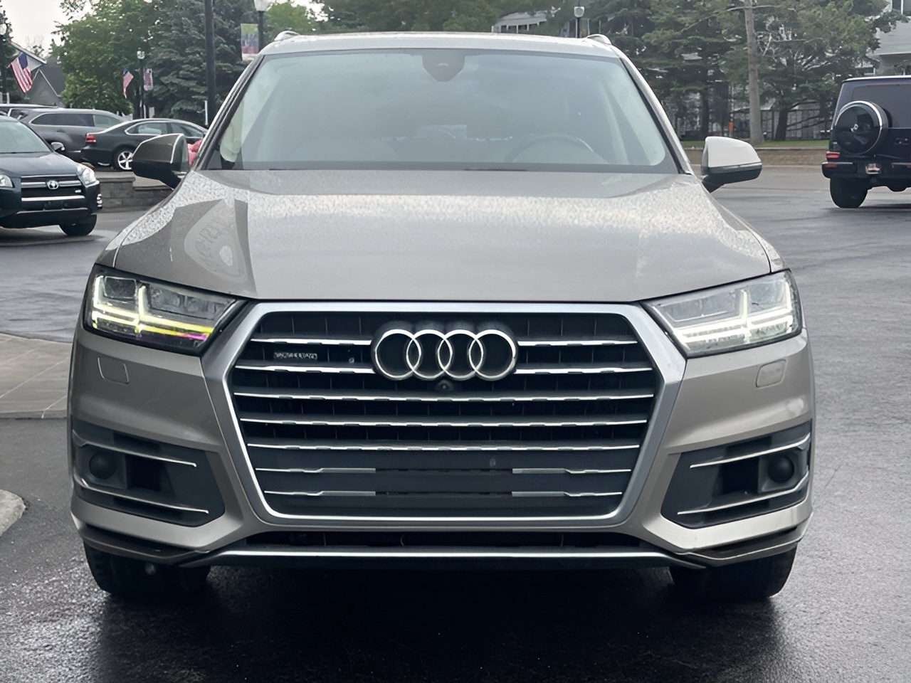 Vehicle image 40 of 47