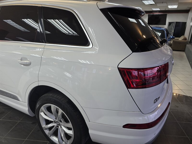 2017 Audi Q7 Premium Plus Image 8 of 43