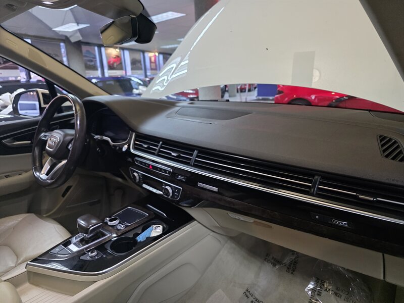 2017 Audi Q7 Premium Plus Image 24 of 43