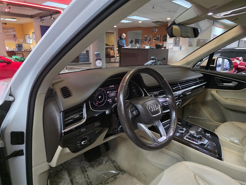 2017 Audi Q7 Premium Plus Image 25 of 43