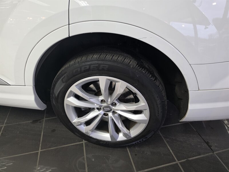 2017 Audi Q7 Premium Plus Image 12 of 43