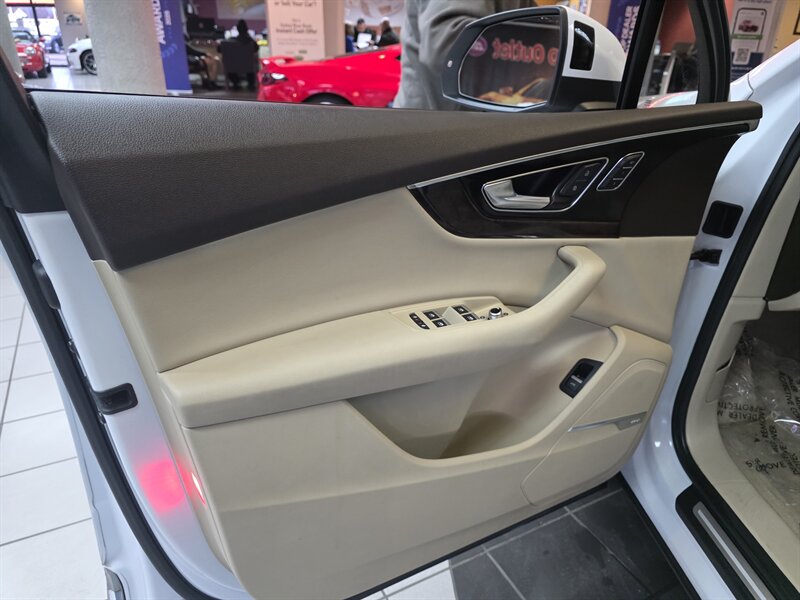 2017 Audi Q7 Premium Plus Image 34 of 43