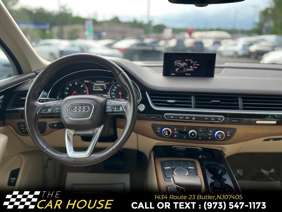 Vehicle image 27 of 34