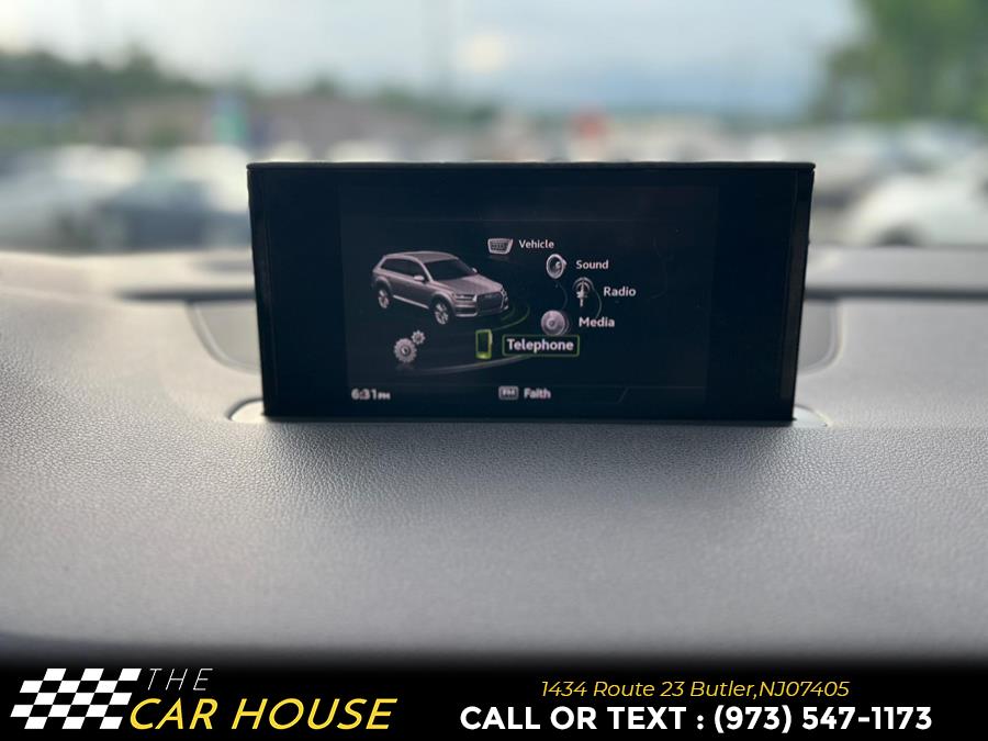 Vehicle image 23 of 34