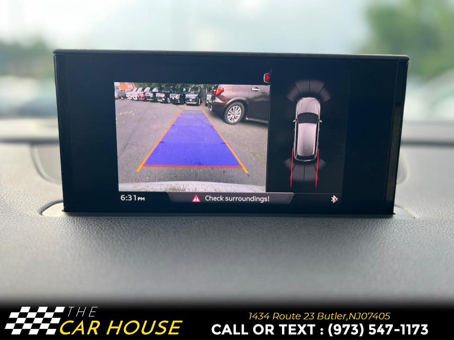 Vehicle image 22 of 34
