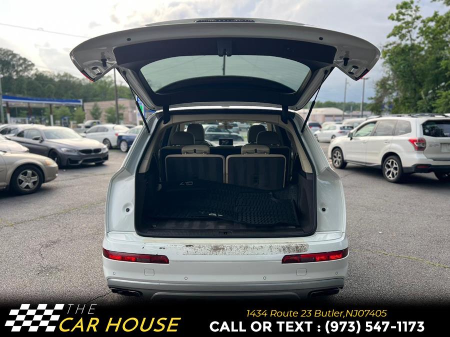 Vehicle image 31 of 34