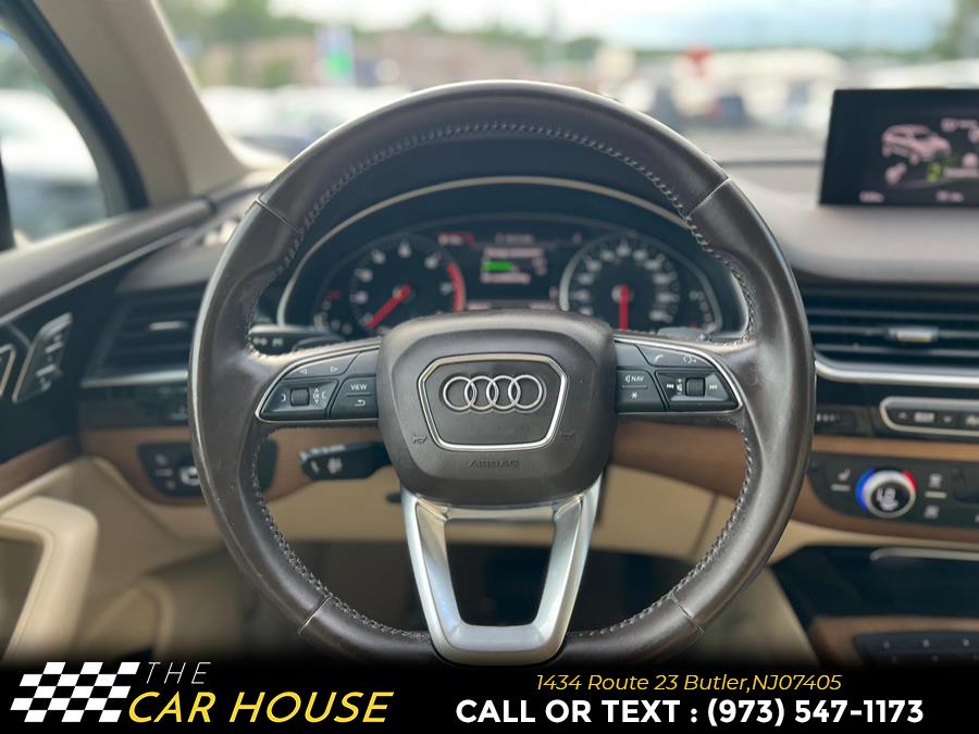 Vehicle image 20 of 34