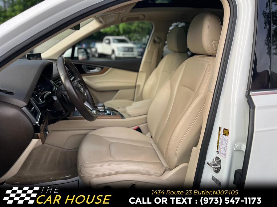 Vehicle image 15 of 34