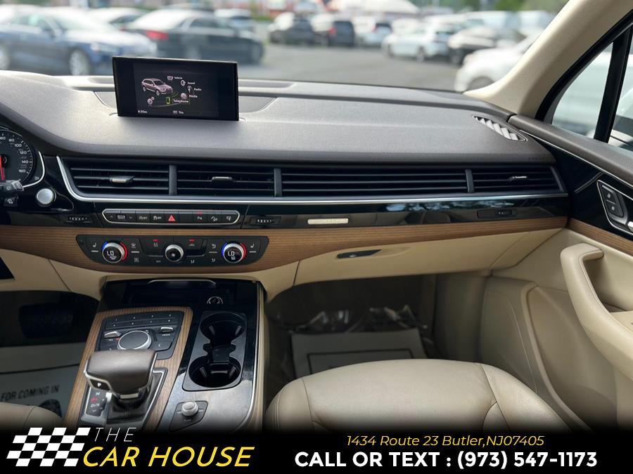 Vehicle image 29 of 34