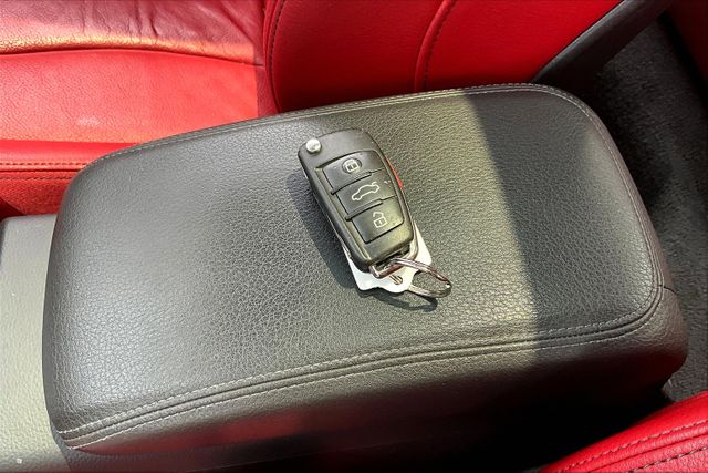 Vehicle image 12 of 33