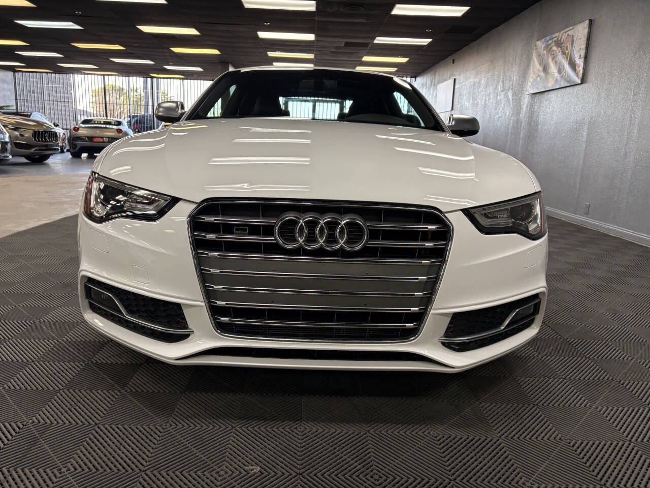 Vehicle image 9 of 48