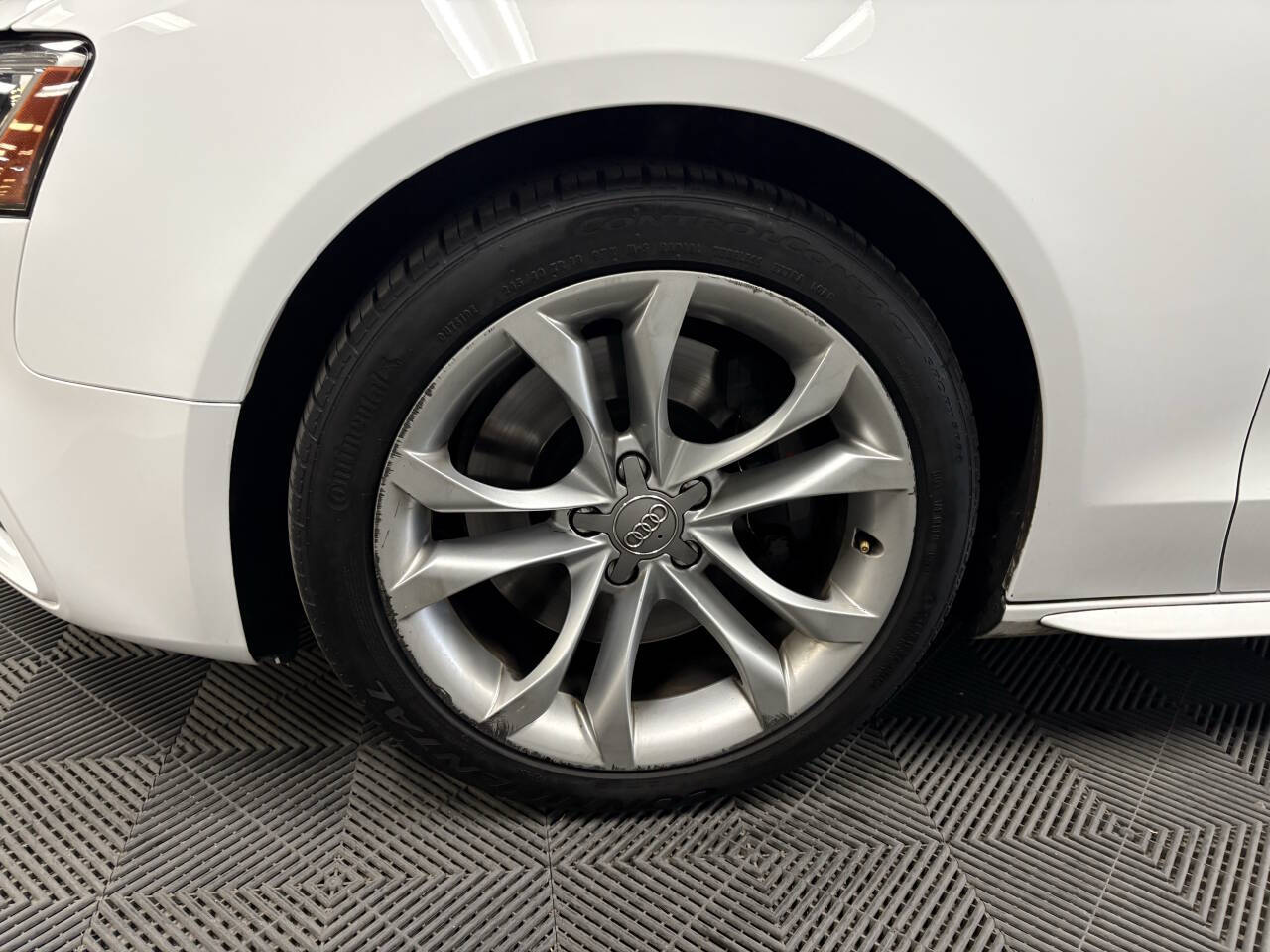 Vehicle image 11 of 48