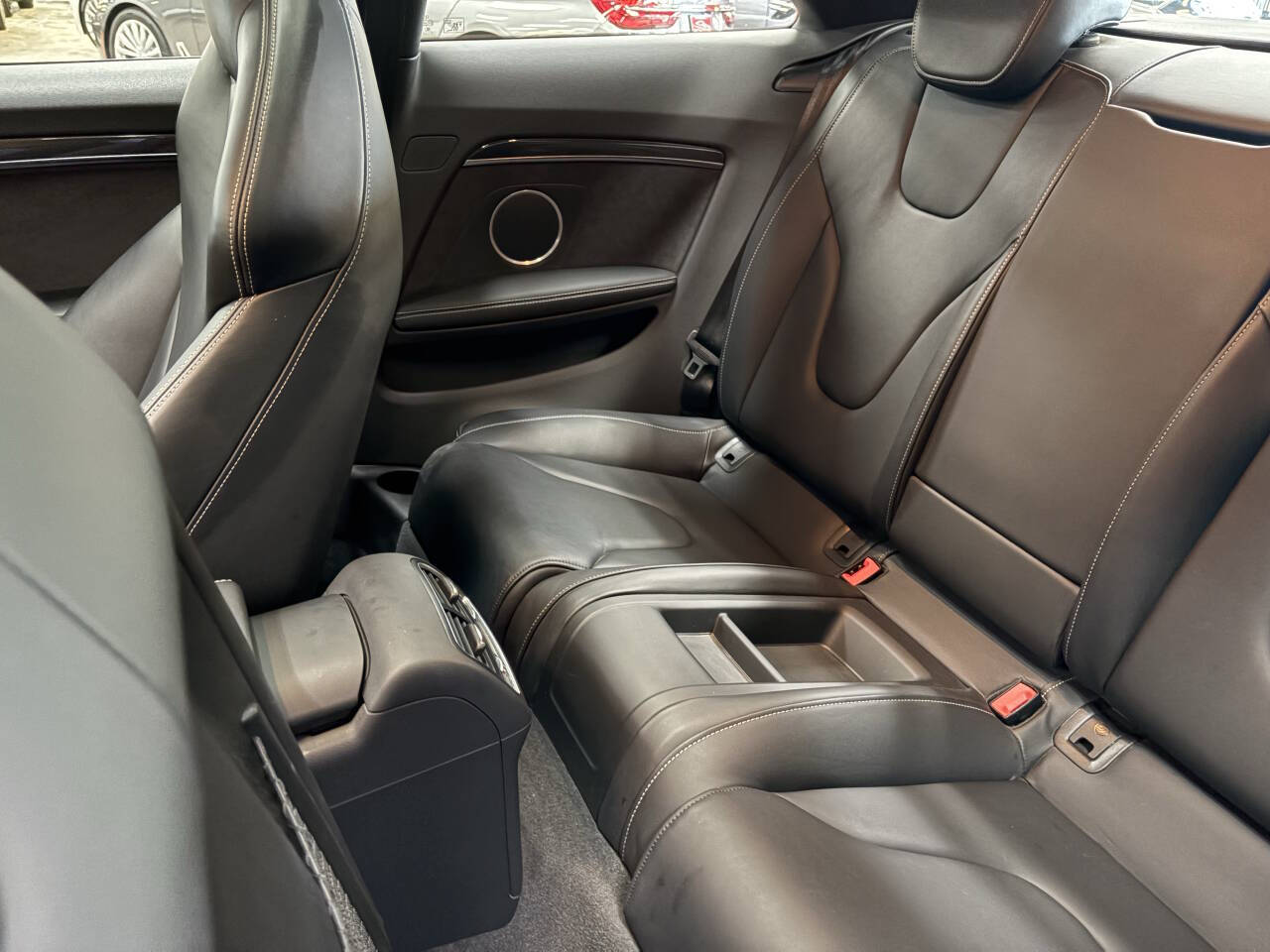 Vehicle image 15 of 48