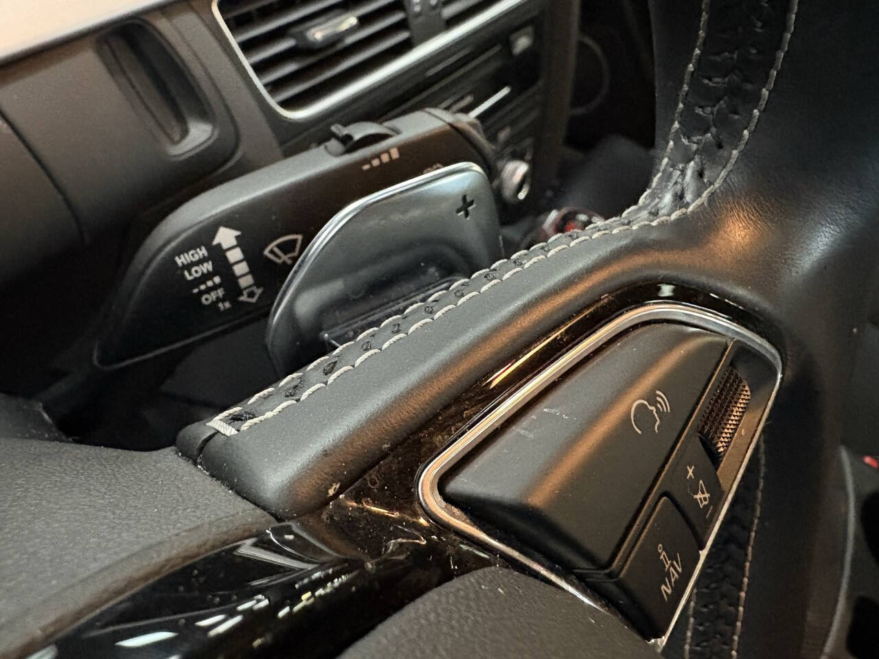 Vehicle image 21 of 48