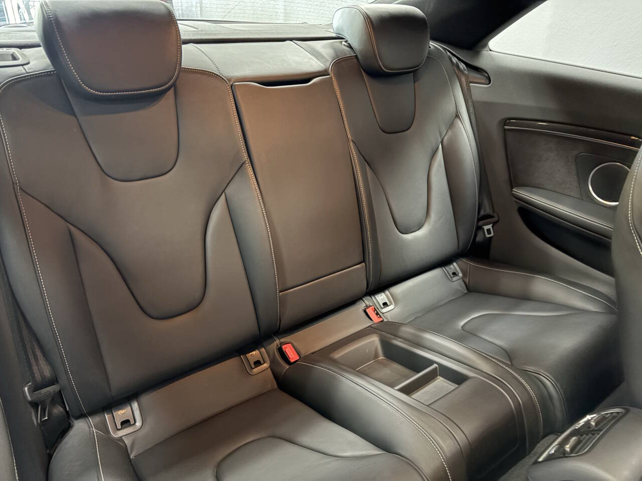 Vehicle image 17 of 48