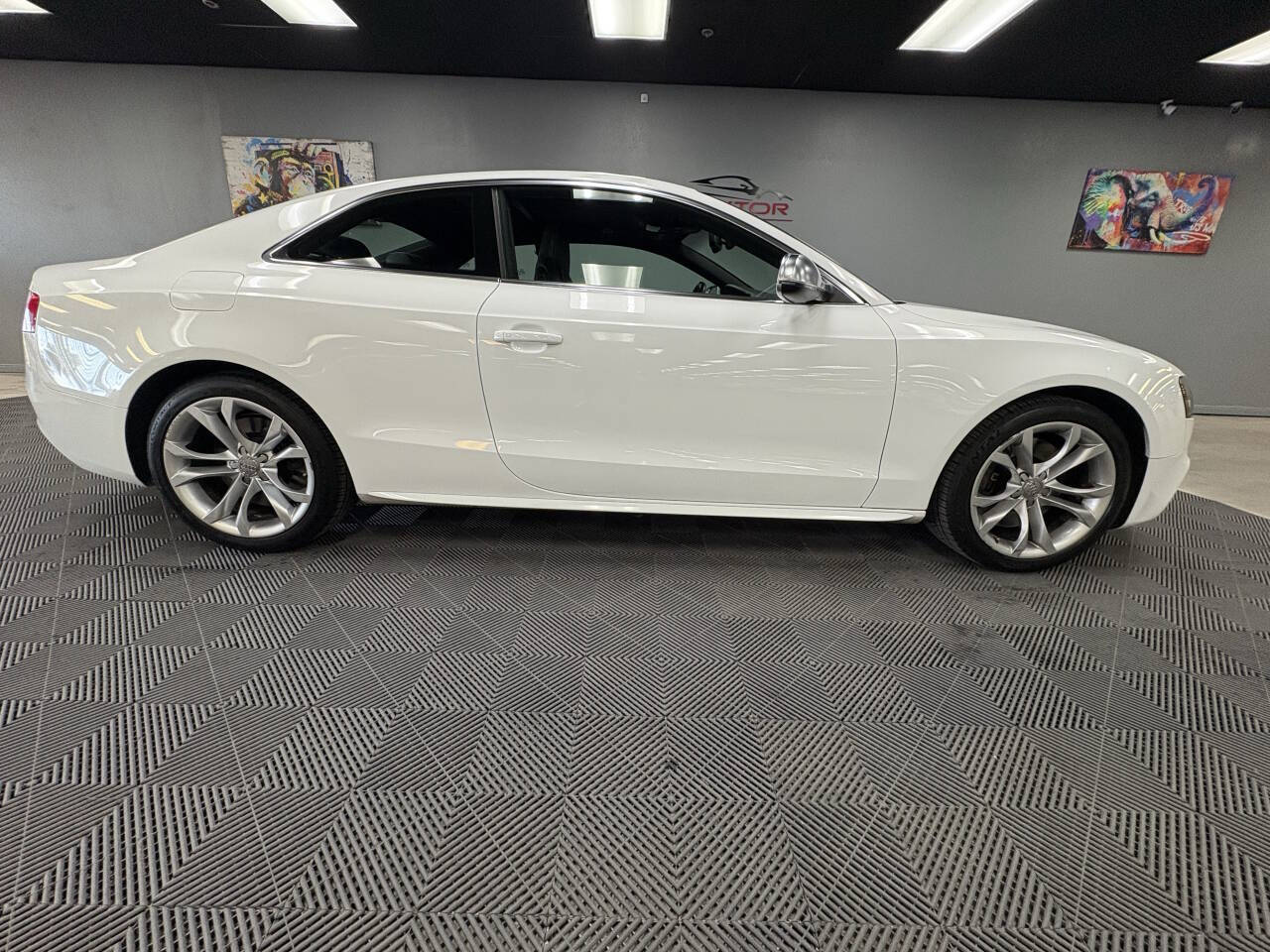 Vehicle image 5 of 48