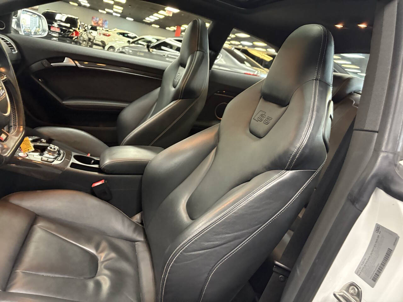 Vehicle image 47 of 48