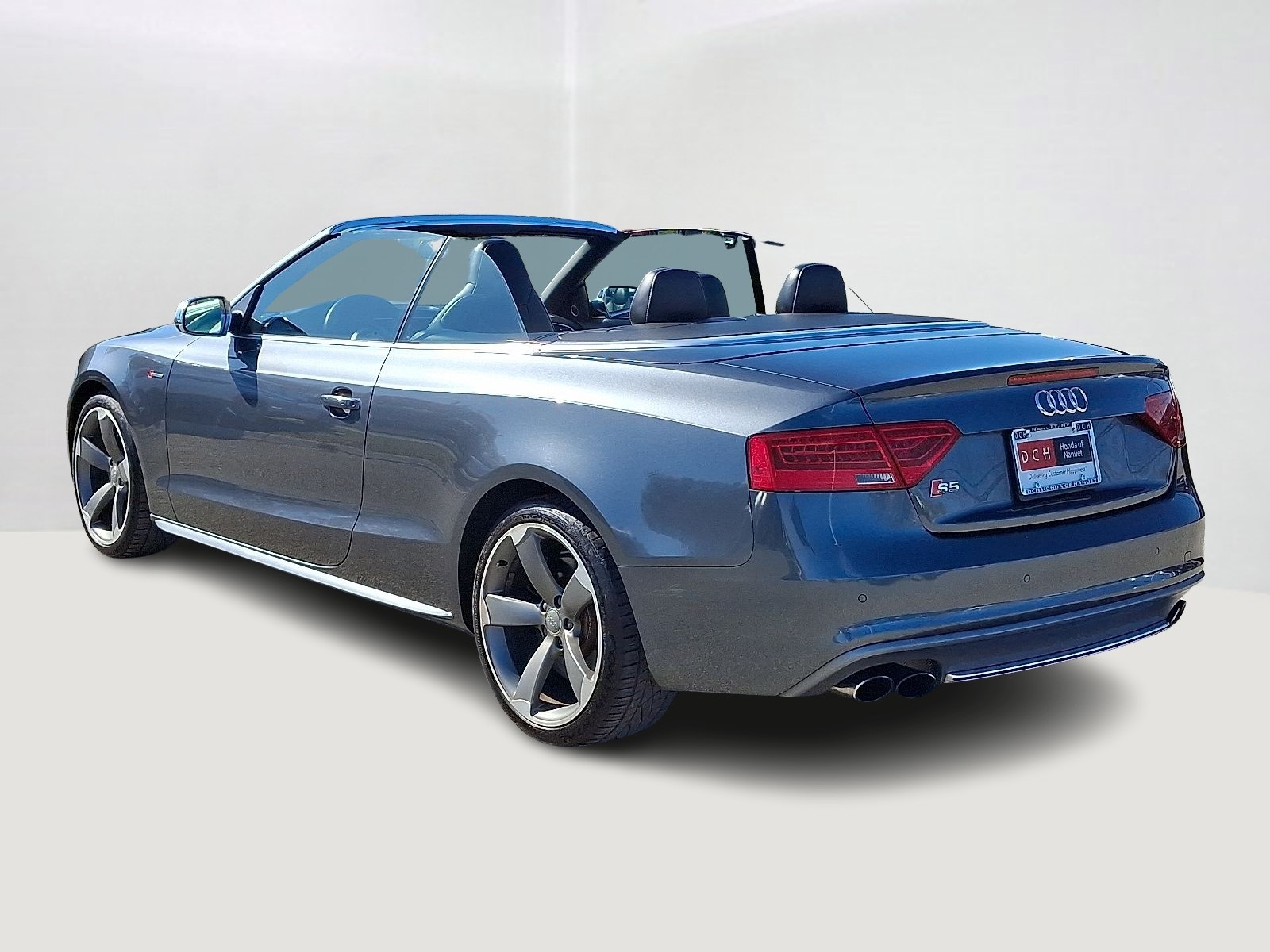 Vehicle image 7 of 28