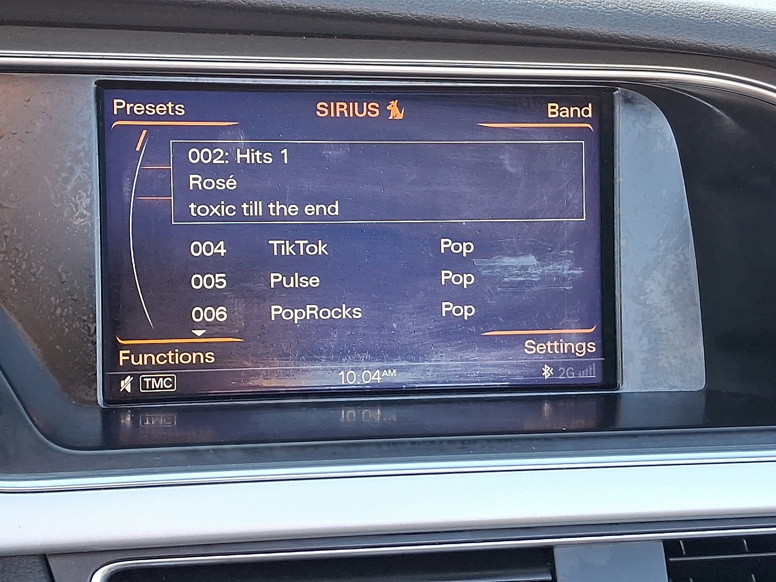 Vehicle image 17 of 28