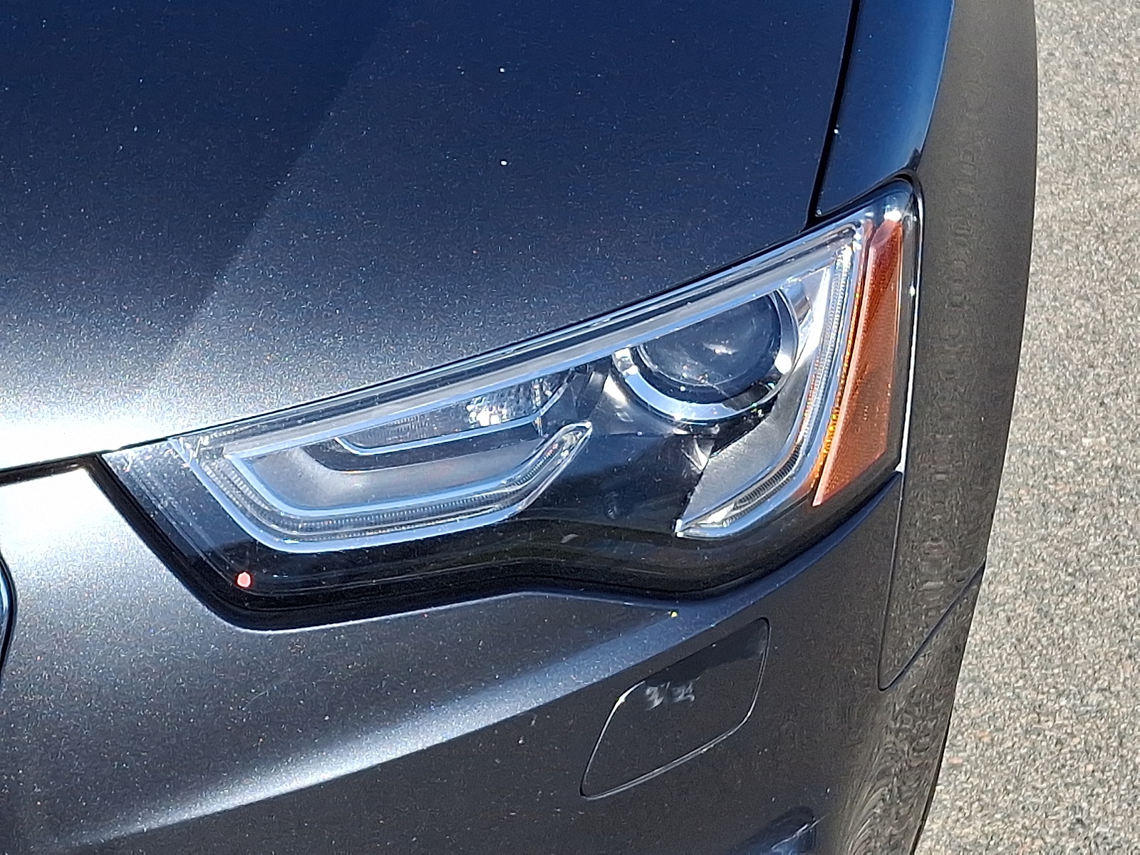 Vehicle image 10 of 28