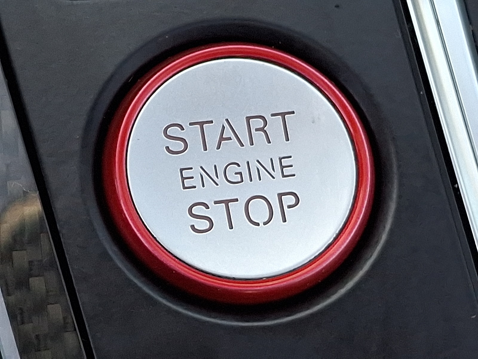 Vehicle image 23 of 28