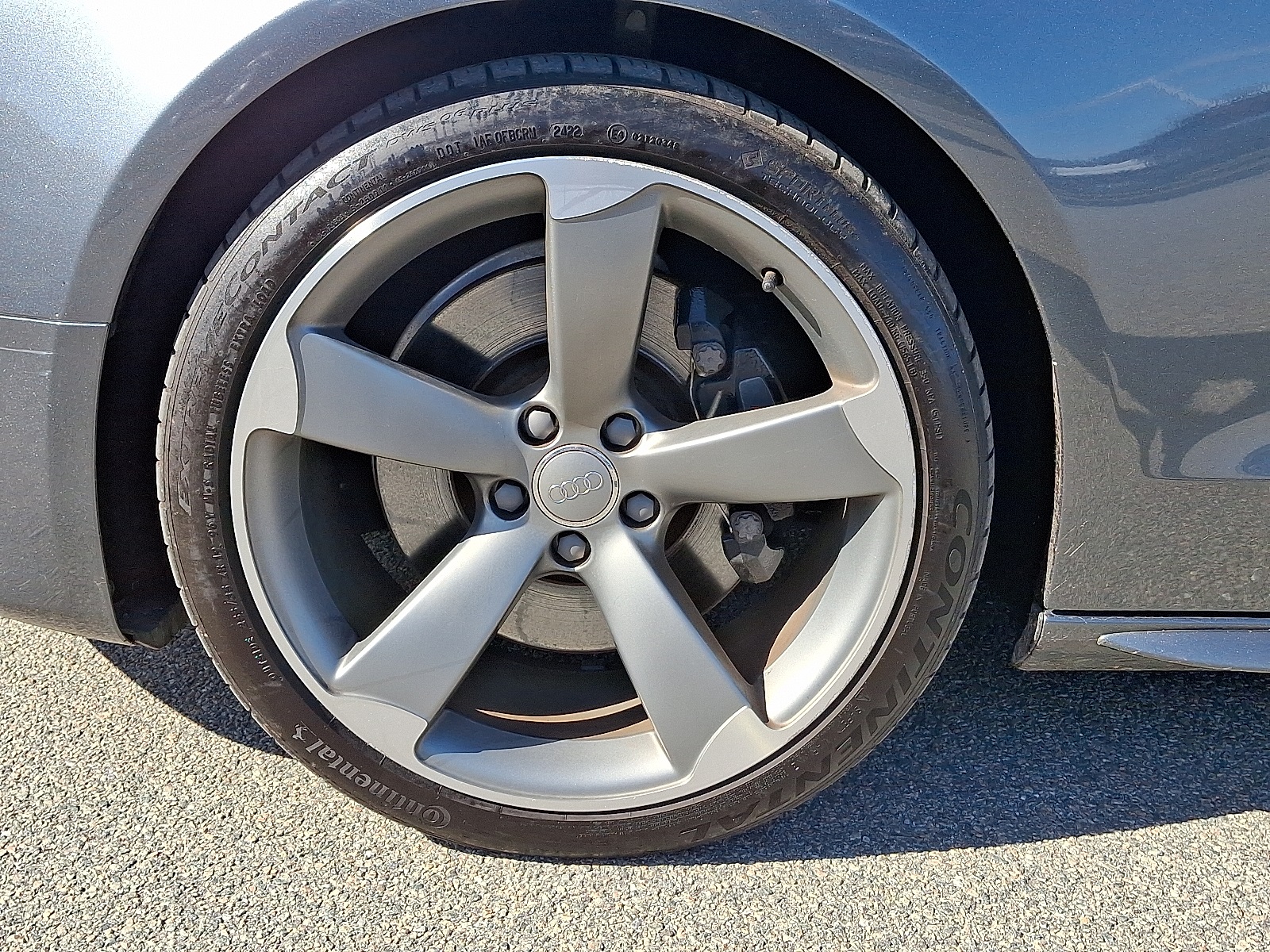 Vehicle image 9 of 28