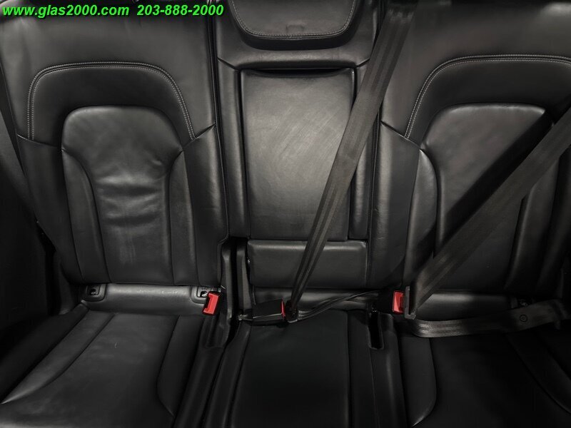 Vehicle image 38 of 86