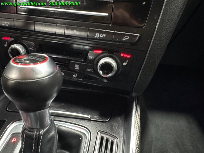 Vehicle image 79 of 86