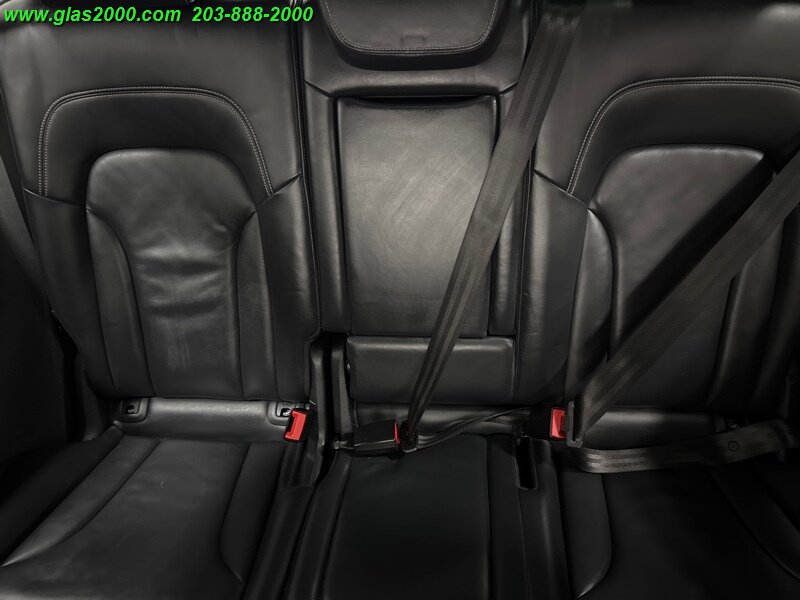 Vehicle image 73 of 86