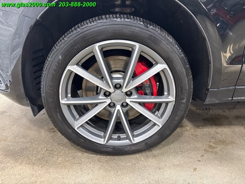 Vehicle image 40 of 86