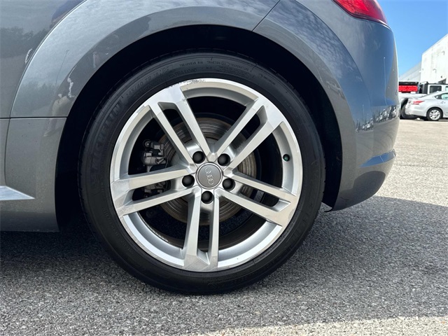 Vehicle image 12 of 33