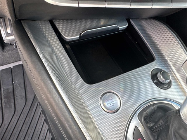 Vehicle image 29 of 33