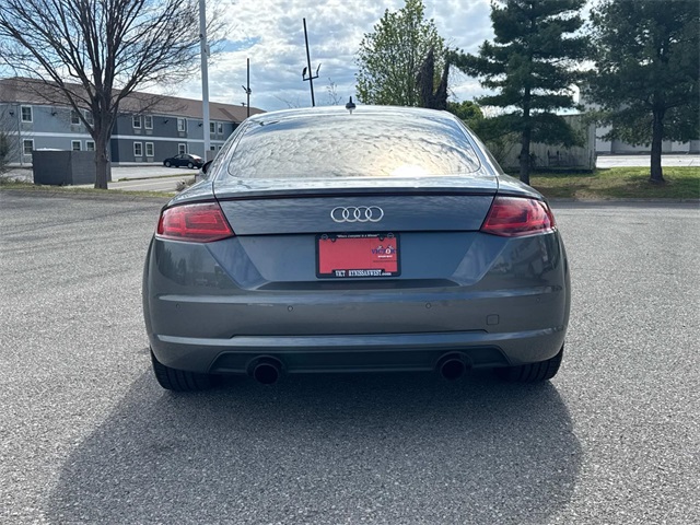 Vehicle image 4 of 33