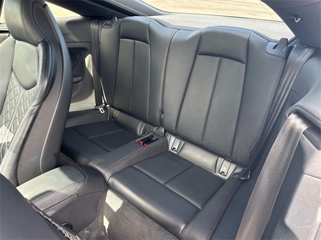 Vehicle image 17 of 33