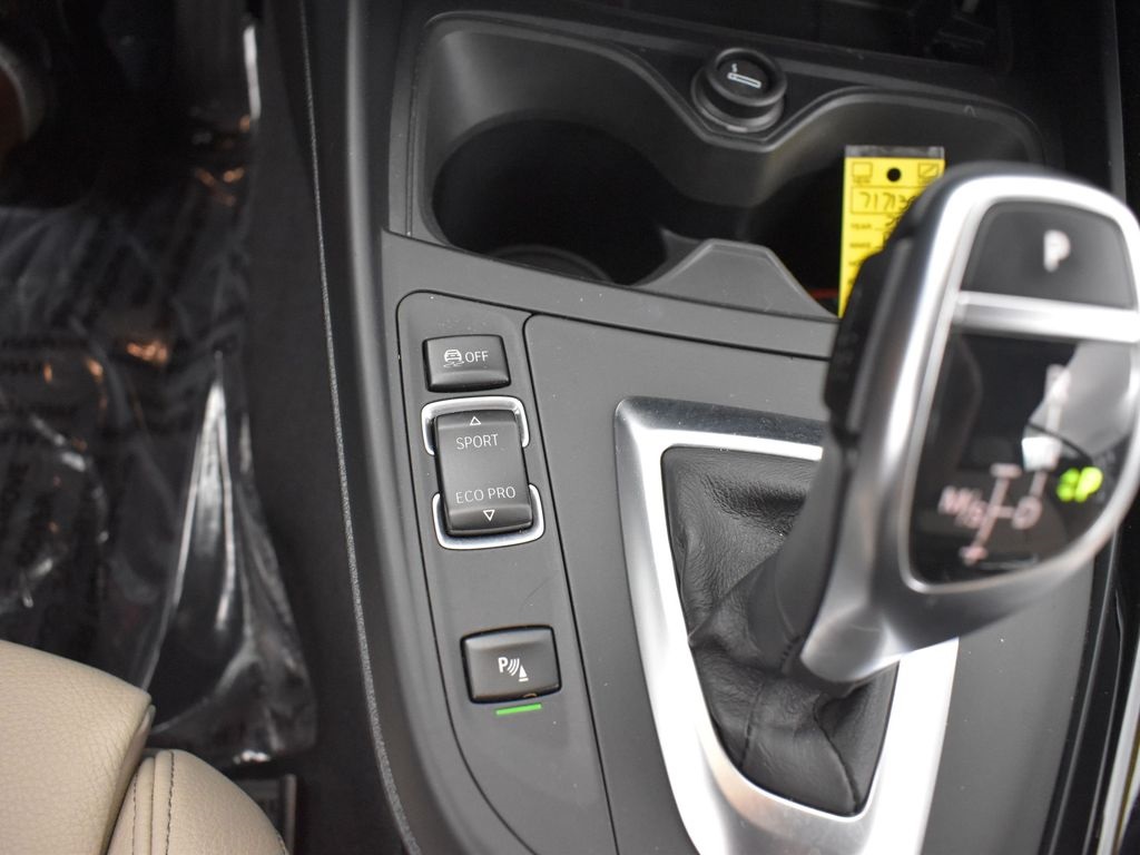 Vehicle image 46 of 50